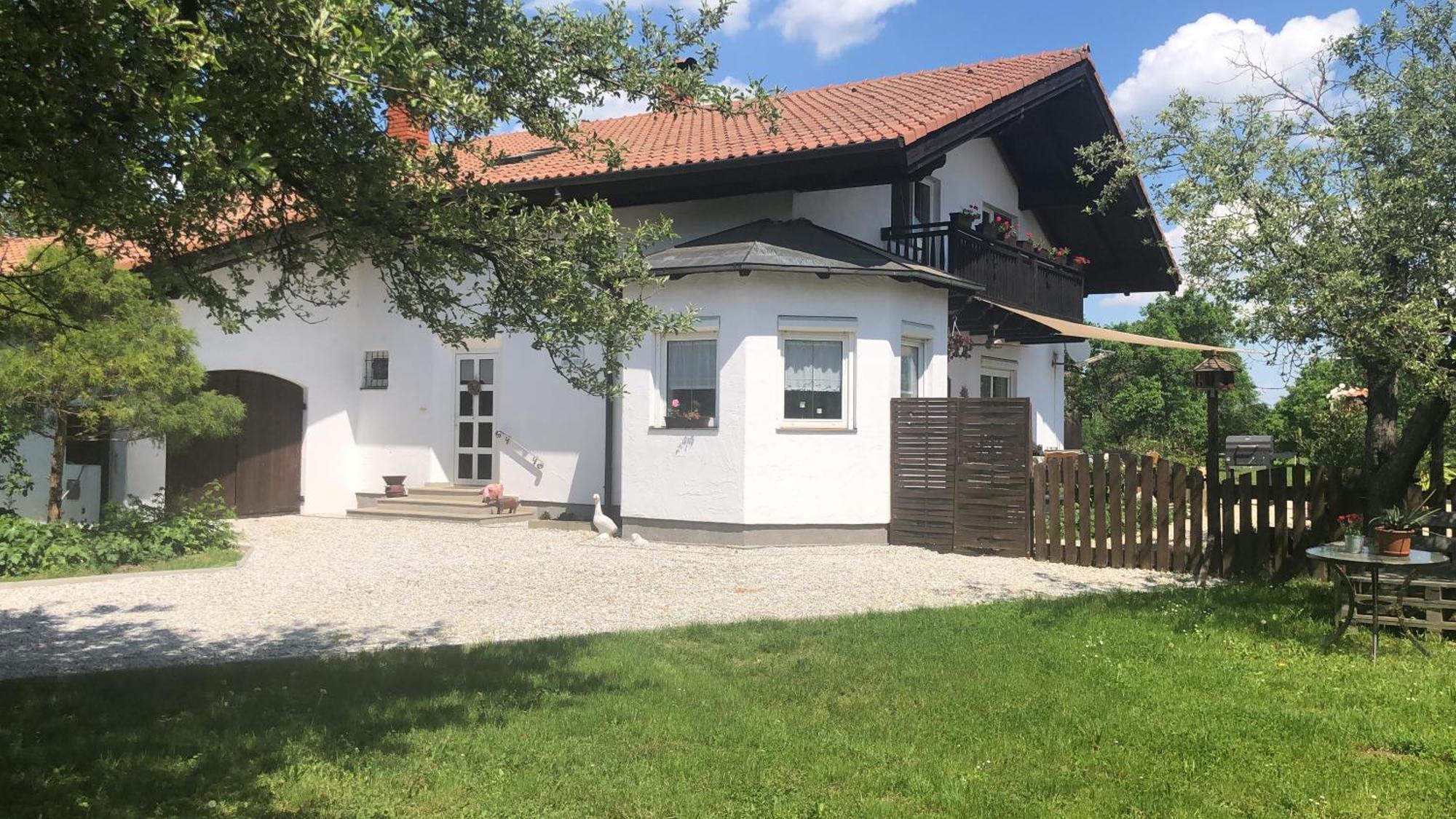 Homestay Casa Boebelle *